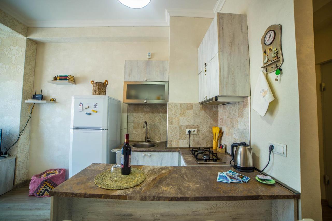 Comfy Apartment Tbilisi Exterior photo